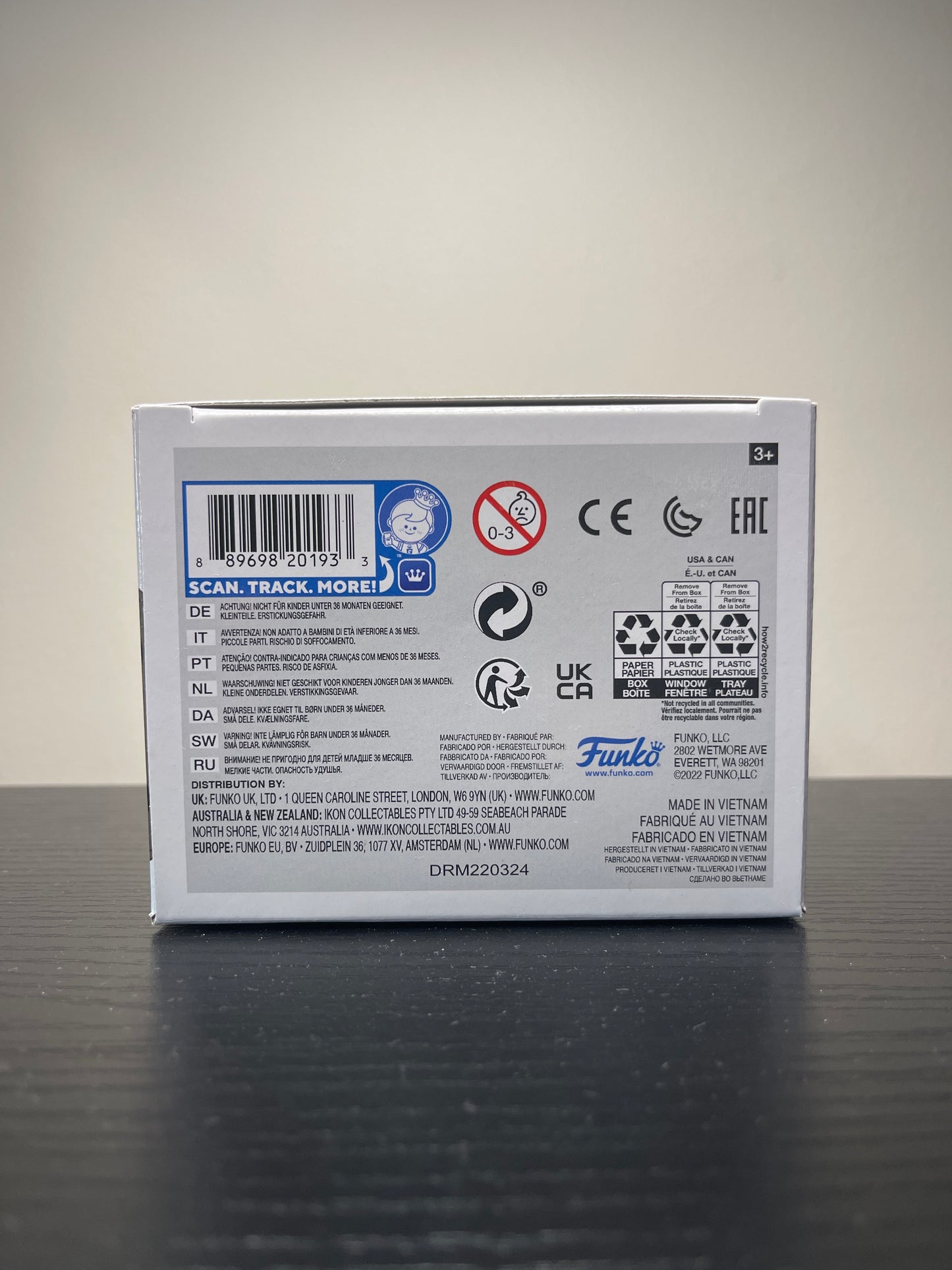 Funko Pop! NFL – Lawrence Taylor #79 – New York Giants | Signed | Authenticated