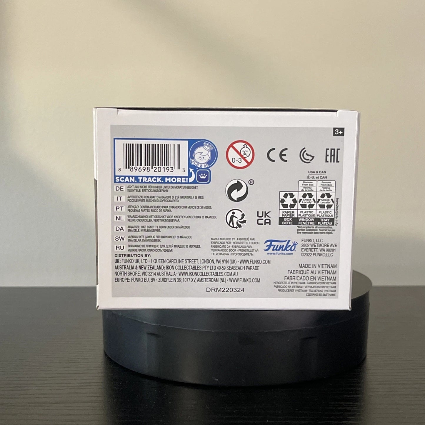 Funko Pop! NFL – Lawrence Taylor #79 – New York Giants | Signed | Authenticated