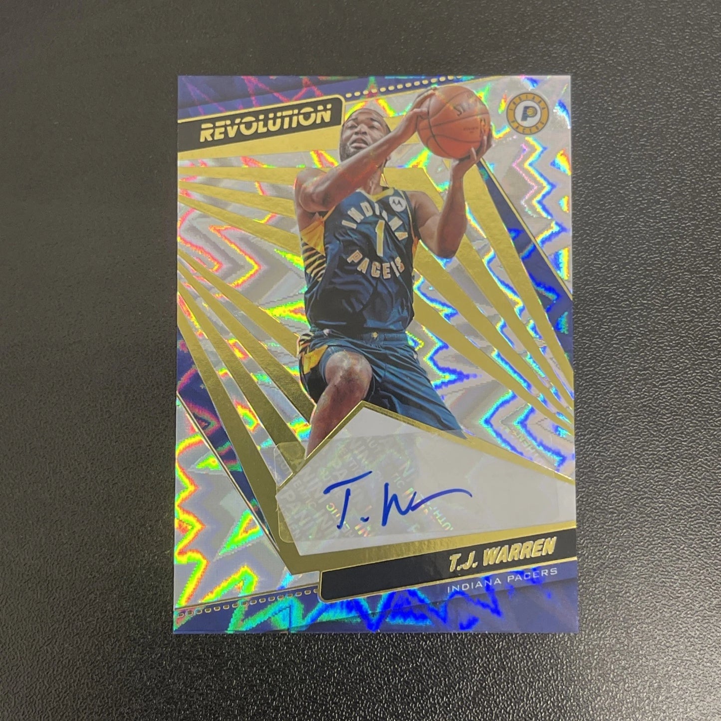 2021-22 Panini Revolution – TJ Warren Fractal Autograph #AG-TJW – 069/100